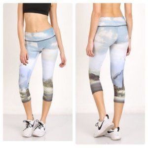 Onzie Desert Rain Graphic Capri Leggings